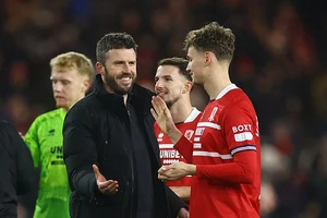 Cựu HLV MU tự hào về chiến thắng trước Chelsea