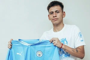 Man City chính thức ký hợp đồng ‘rẻ bèo’ với ‘Messi đệ nhị’