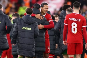 Klopp ra đi, Liverpool có biến ngay lập tức