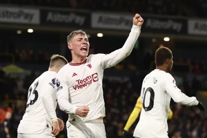 Hojlund phá kỷ lục 17 năm của Ronaldo tại MU