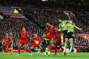 Arsenal - Liverpool: Đại chiến vì ngôi vương