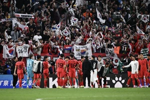 Klinsmann ngạc nhiên trước việc tuyển Hàn Quốc gây sốc ở Asian Cup