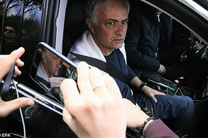 Thông điệp 9 chữ cay đắng của Jose Mourinho