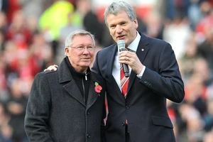 Cựu giám đốc MU kể tên 5 bản hợp đồng hay nhất của Sir Alex Ferguson: Không có Ronaldo