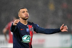 Chủ tịch La Liga xác nhận Mbappe gia nhập Real Madrid, chủ tịch PSG đáp trả