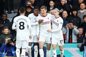 Hojlund lập cú đúp, MU nhọc nhằn giành 3 điểm