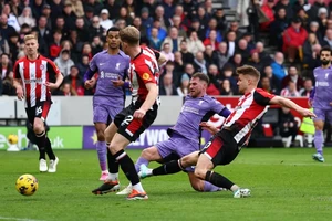 Nottingham Forest - Liverpool: The Kop tiếp đà thăng hoa
