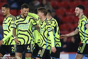 Arsenal lập kỷ lục lịch sử Premier League và dấu ấn 10.000