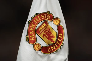 Hàng loạt nhân viên khởi kiện MU vì email chấn động nội bộ