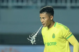 Tuyển Indonesia bổ sung cầu thủ khẩn cấp, bay sang Việt Nam sáng nay