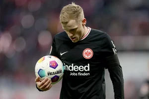 MU ra giá bán cầu thủ rẻ như bèo