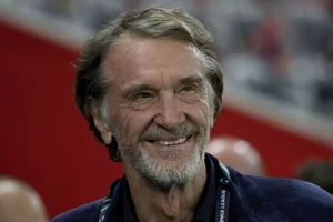 Cuộc cách mạng MU của Sir Jim Ratcliffe rõ ràng hơn với 2 HLV mới