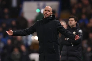 MU khủng hoảng toàn diện, tan nát hàng thủ