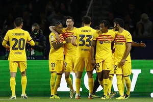 Barcelona hạ gục PSG, Atletico Madrid giành lợi thế ở Champions League