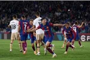 Barca quyết không buông trước Real Madrid