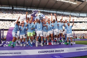Man City đi vào lịch sử Premier League