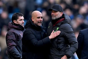 Pep Guardiola rơi nước mắt vì Jurgen Klopp