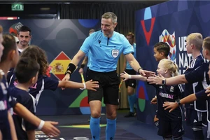 Trọng tài điều khiển trận chung kết Champions League lên tiếng