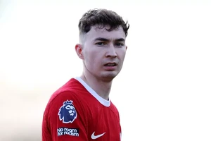 ‘Messi người Ba Lan' ghi 133 bàn sau 88 trận chia tay Liverpool