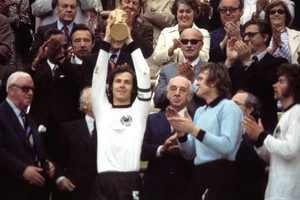 Lí do kỳ lạ đội tuyển Đức chọn màu trắng làm trang phục truyền thống