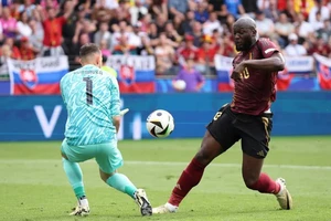 Lukaku gây thất vọng, đội tuyển Bỉ thua sốc