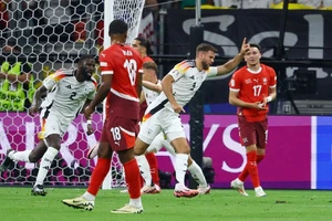 Thụy Sĩ theo chân đội tuyển Đức vào vòng 1/8 Euro 2024, Hungary chờ vé vớt