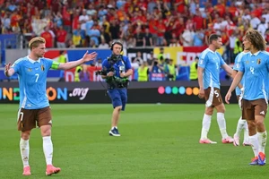 Sốc: De Bruyne tức giận kêu gọi đồng đội tẩy chay fan tuyển Bỉ