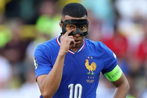 Đội tuyển Bỉ buộc phải xin lỗi Mbappe