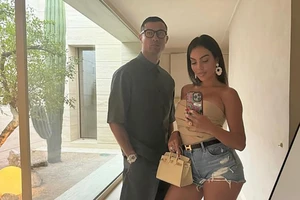 Diện mạo mới gây sốt của Ronaldo