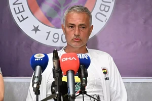 Mourinho bỗng dưng mất trí nhớ về Tottenham