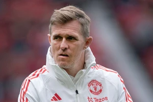 MU giáng chức Darren Fletcher