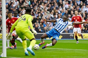 MU thua cay đắng phút chót