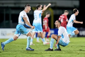 Kỳ lạ một đội tuyển bóng đá ở châu Âu thắng trận đầu tiên sau 20 năm