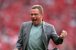 HLV Rangnick gửi tin nhắn tới MU