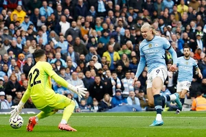 Newcastle – Man City: 'Phá ổ Chích chòe'