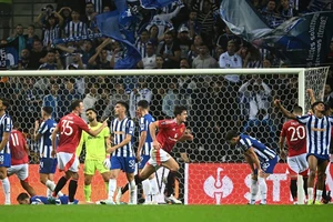 Maguire giải cứu MU