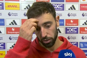 Bruno Fernandes tiết lộ cuộc nói chuyện với Ten Hag: Lời xin lỗi muộn màng