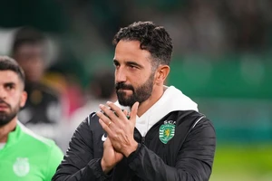 Amorim giải thích thay đổi tại MU sau trận đấu với Man City