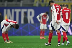 Aston Villa và Arsenal thất bại ở Champions League