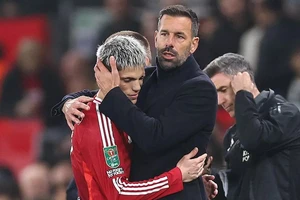 Garnacho gửi lời hứa chia tay Van Nistelrooy