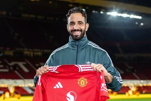 MU bổ nhiệm 5 nhân sự mới, Amorim chính thức được làm việc