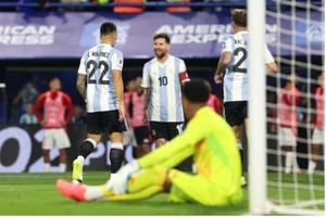 Messi kiến tạo cho Lautaro lập siêu phẩm, Argentina thắng nhẹ Peru