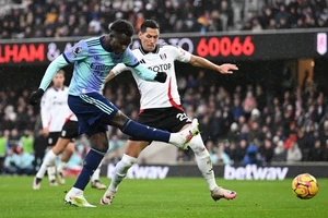 Arsenal bất lực trước Fulham