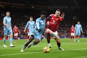 Man City - MU: Đại chiến ‘những người cùng khổ'