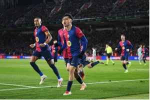 Để thua Atletico, Barca mất ngôi đầu La Liga