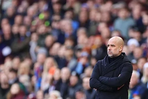 Cựu sao Man City bình luận về việc HLV Pep Guardiola từ chức