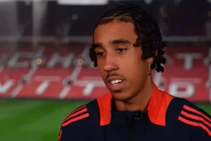 Tân binh của MU không đồng tình với Ronaldo