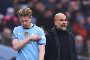 De Bruyne buộc phải thay đổi kế hoạch rời Man City
