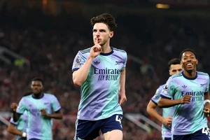 Arsenal vs Chelsea: Derby London nảy lửa