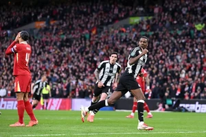 Liverpool hứa hẹn vụ chuyển nhượng bom tấn với Isak